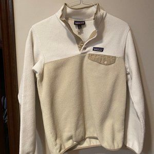 Cream and White Patagonia Fleece Size Small